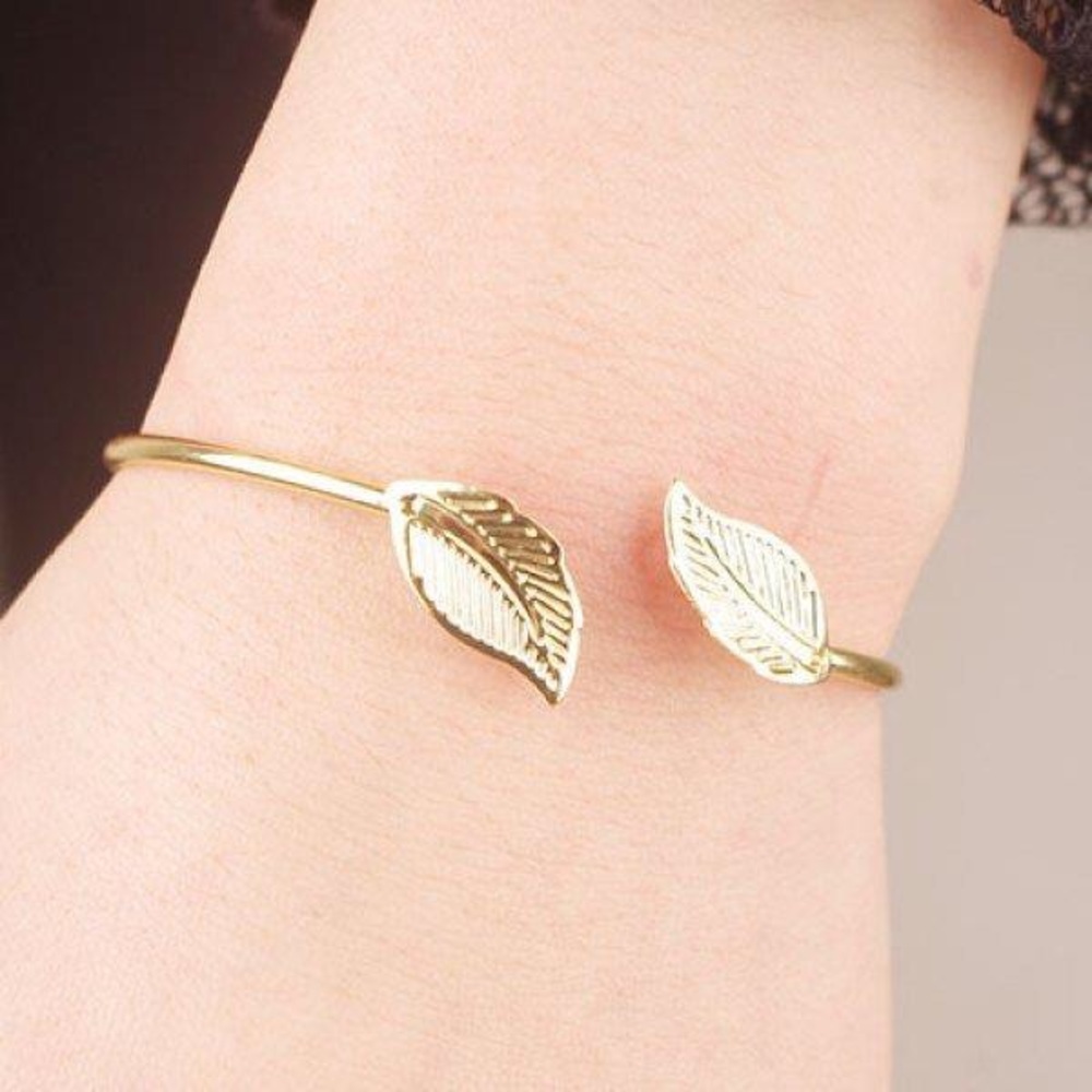 Alloy Leaf Cuff Bracelet - Golden